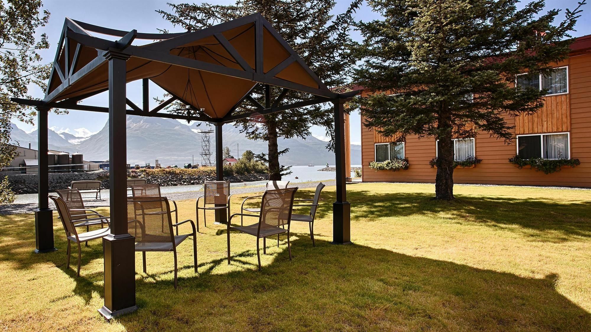 Best Western Valdez Harbor Inn Exterior foto